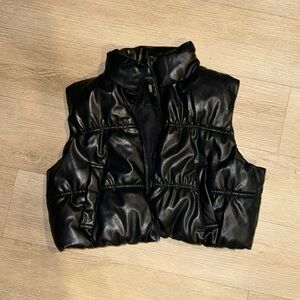 H&M vest fake leather jacket